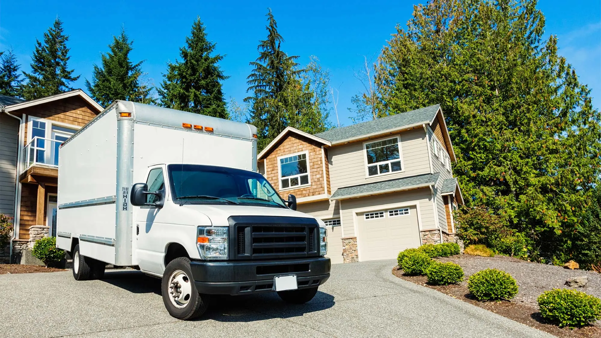 Navigating the World of Versatile Truck Rental Services