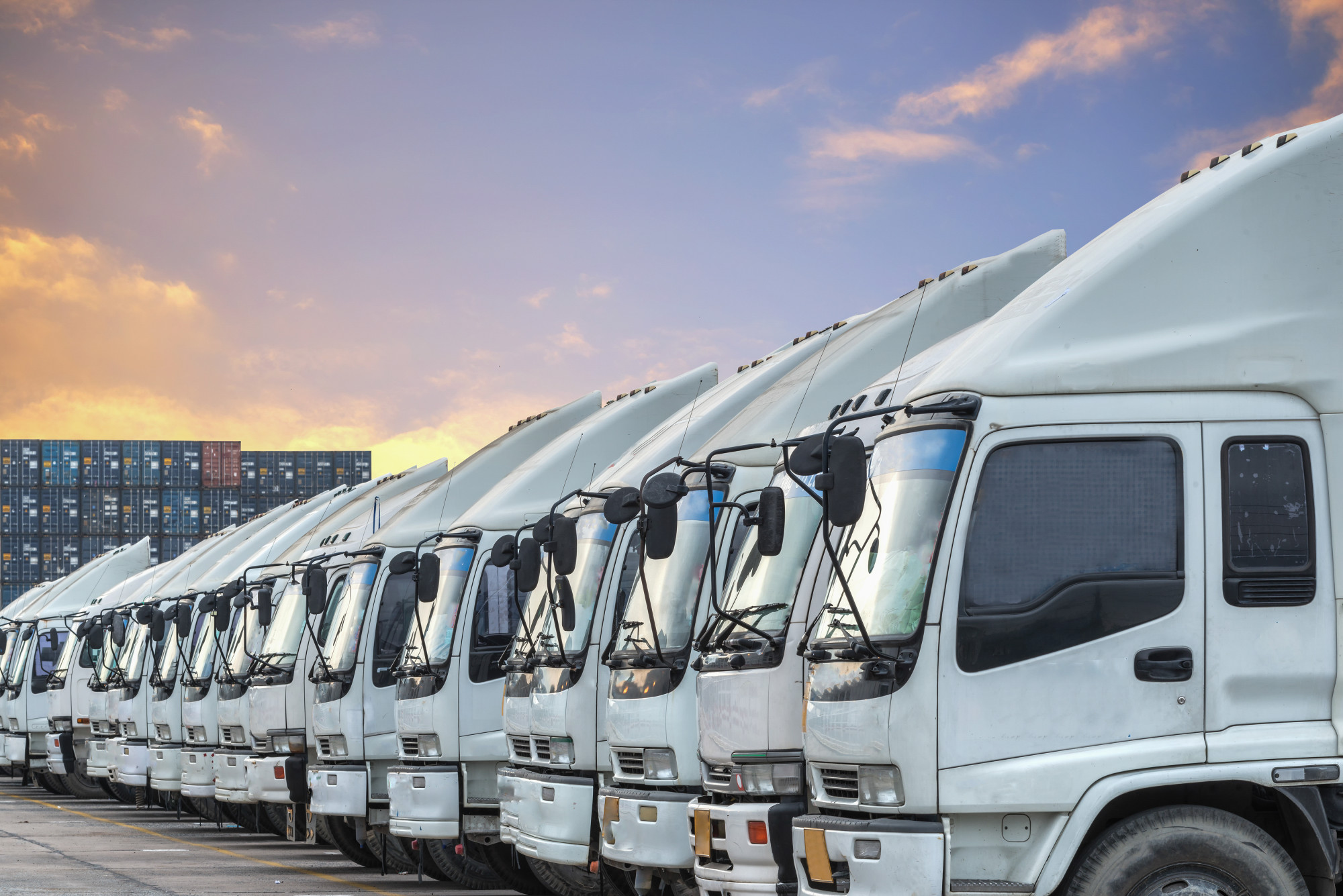 Navigating the Future of Commercial Truck Fleets: Balancing Management, Leasing, and Safety