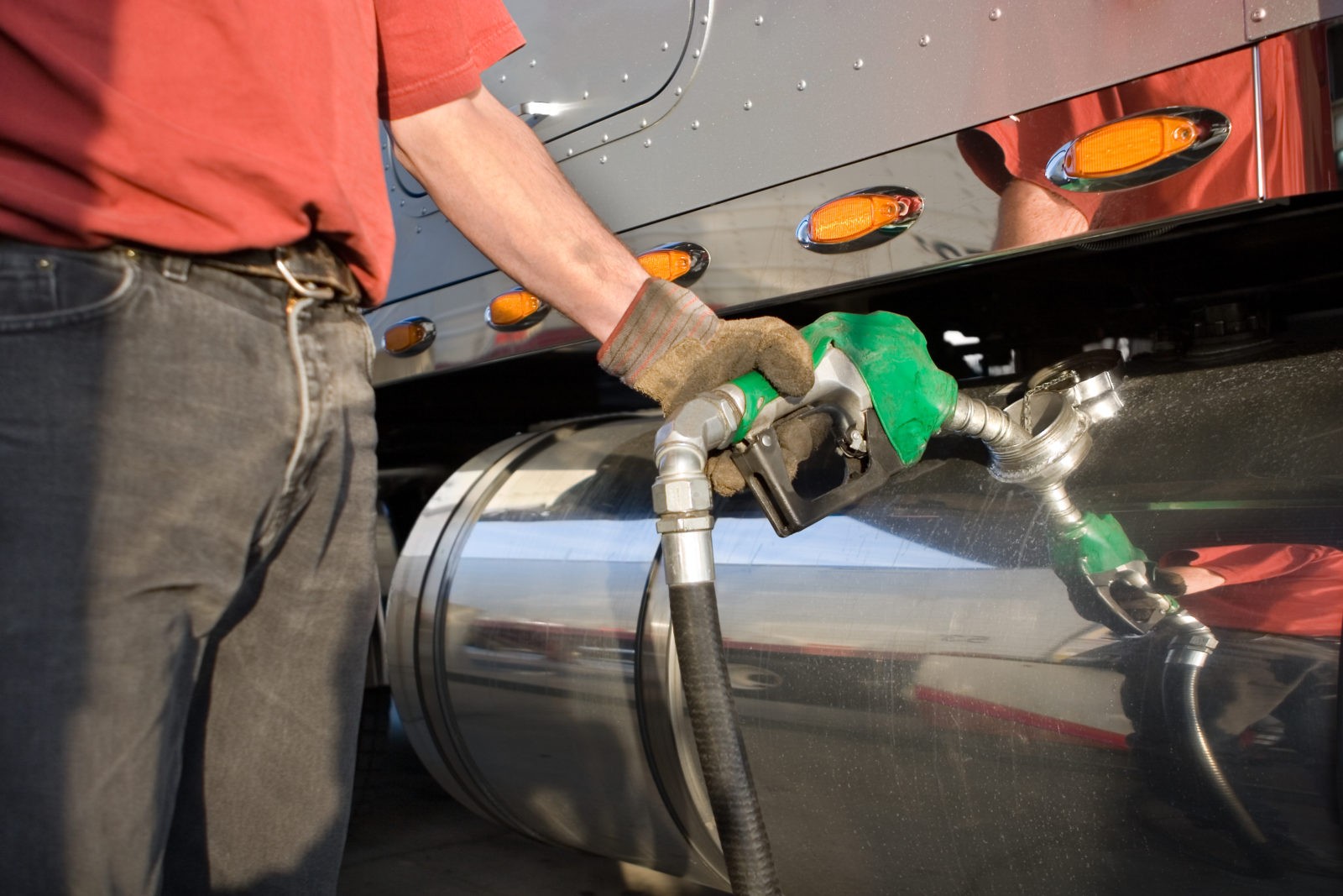 Beyond Diesel: Innovations Driving Truck Fuel Efficiency